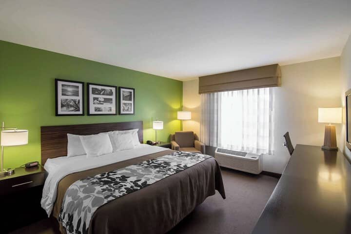 Room 13 of 46