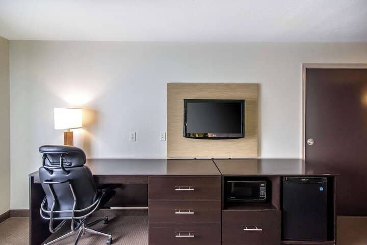 Room 16 of 46