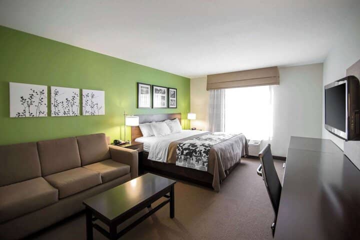 Room 19 of 46