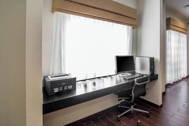 Business Center 41 of 46