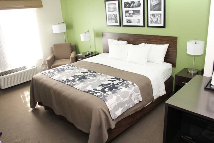 Room 6 of 46
