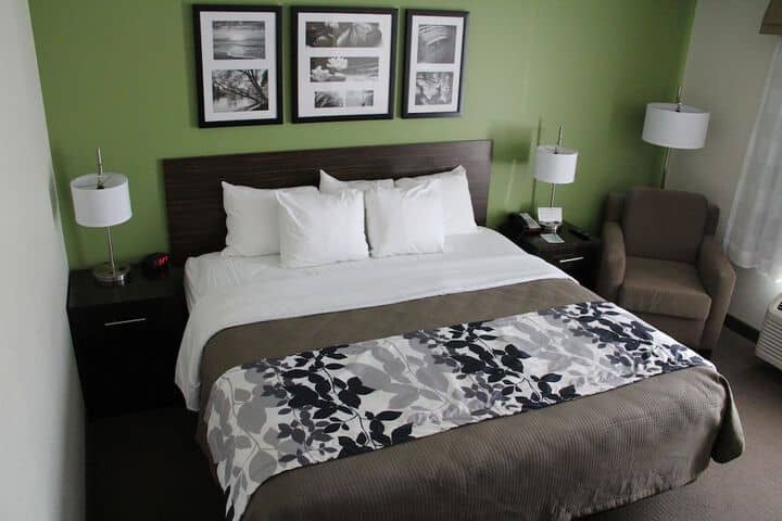 Room 8 of 46